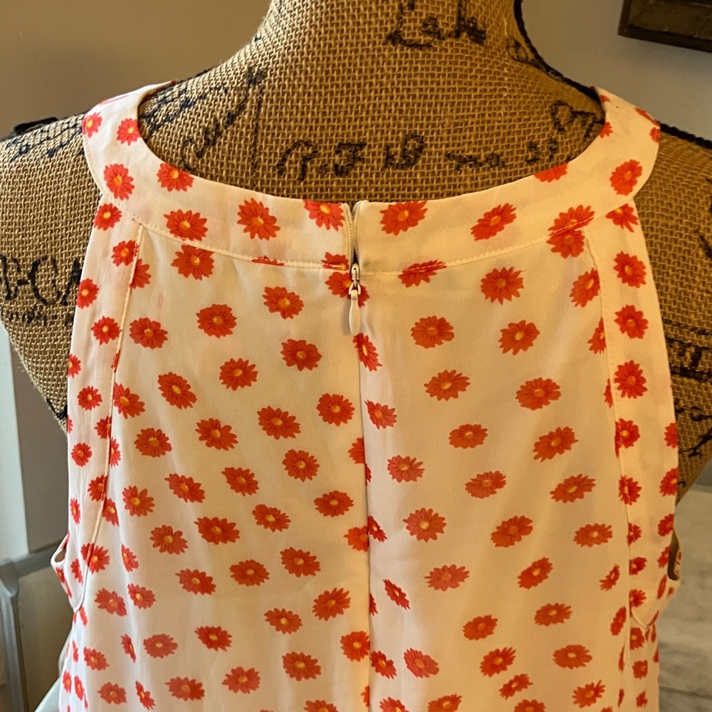 Betsey Johnsom Sleeveless White Dress with Coral Flower Print - Picture 7 of 11
